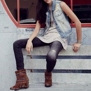 NAUGHTY MONKEY PONCHO BOOTS  NATIVE BOOTS BROWN SUEDE ANKLE BOOTIES SIZE 8.5